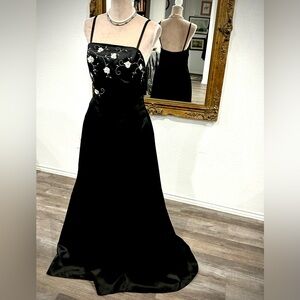 Black and White Formal Evening Gown Fundraiser Prom Pageant Dress Sz 12